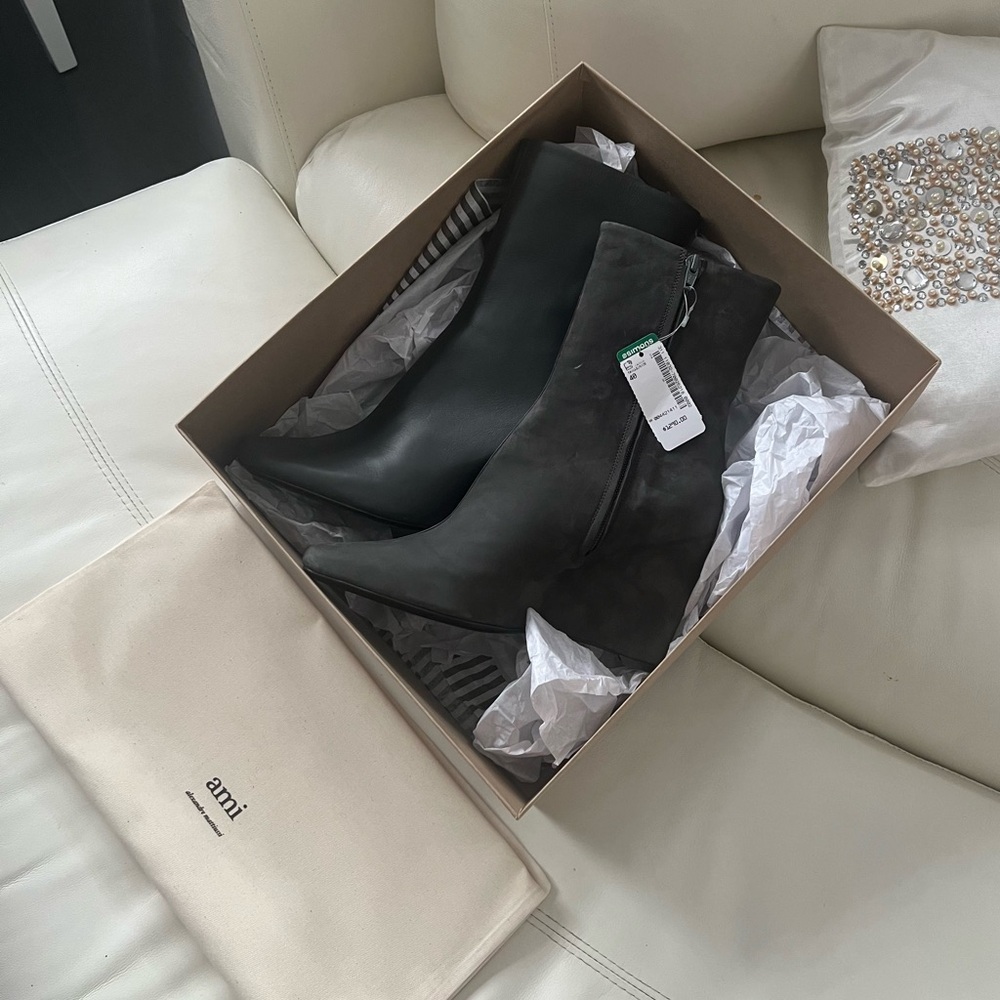 AMI Alexandre Mattiussi Suede Heels